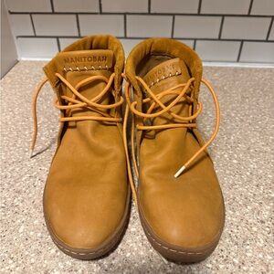 Manitobah Women's MODERN MOC CHUKKA